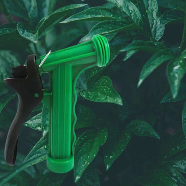SprayMate Adaptor for RTU Bottles, ensuring smooth and mess-free spraying with a simple squeeze-and-release function.