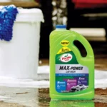 Turtle Wax MaxPower Car Wash 2.95L with infographic callouts highlighting 3-level cleaning power, pH-balanced formula, and streak-free rinse on white background